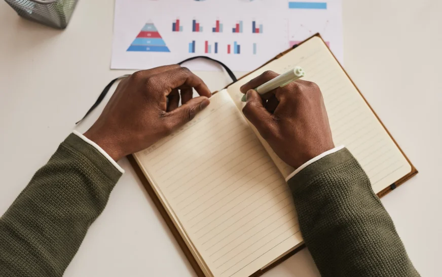 How to Create a Sales Playbook That Drives Consistent Results: